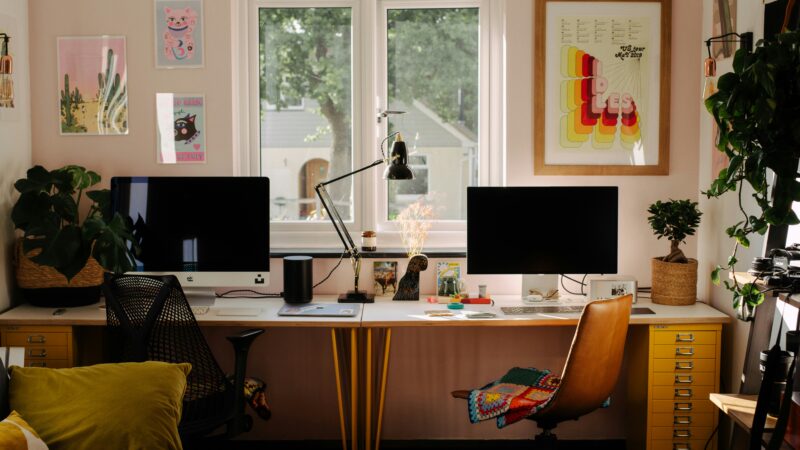 “Acabou o Home Office” — Por Que as Grandes Empresas Estão Chamando Todo Mundo de Volta ao Escritório